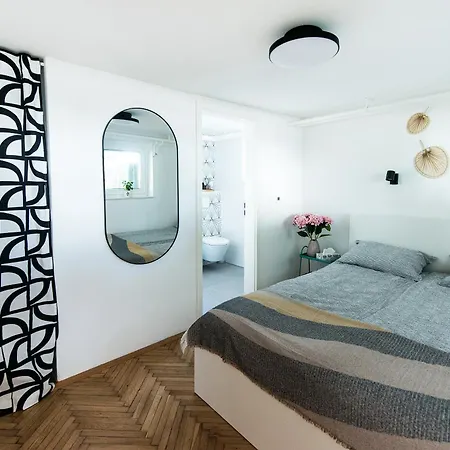 Mojca'S Nest Apartment Menges Exterior photo